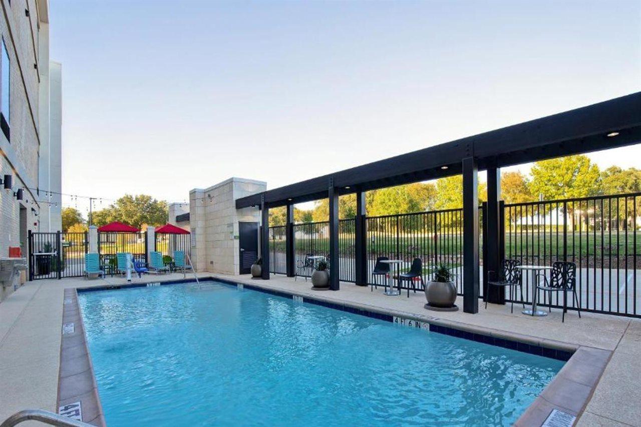 Home2 By Hilton Dallas 3*