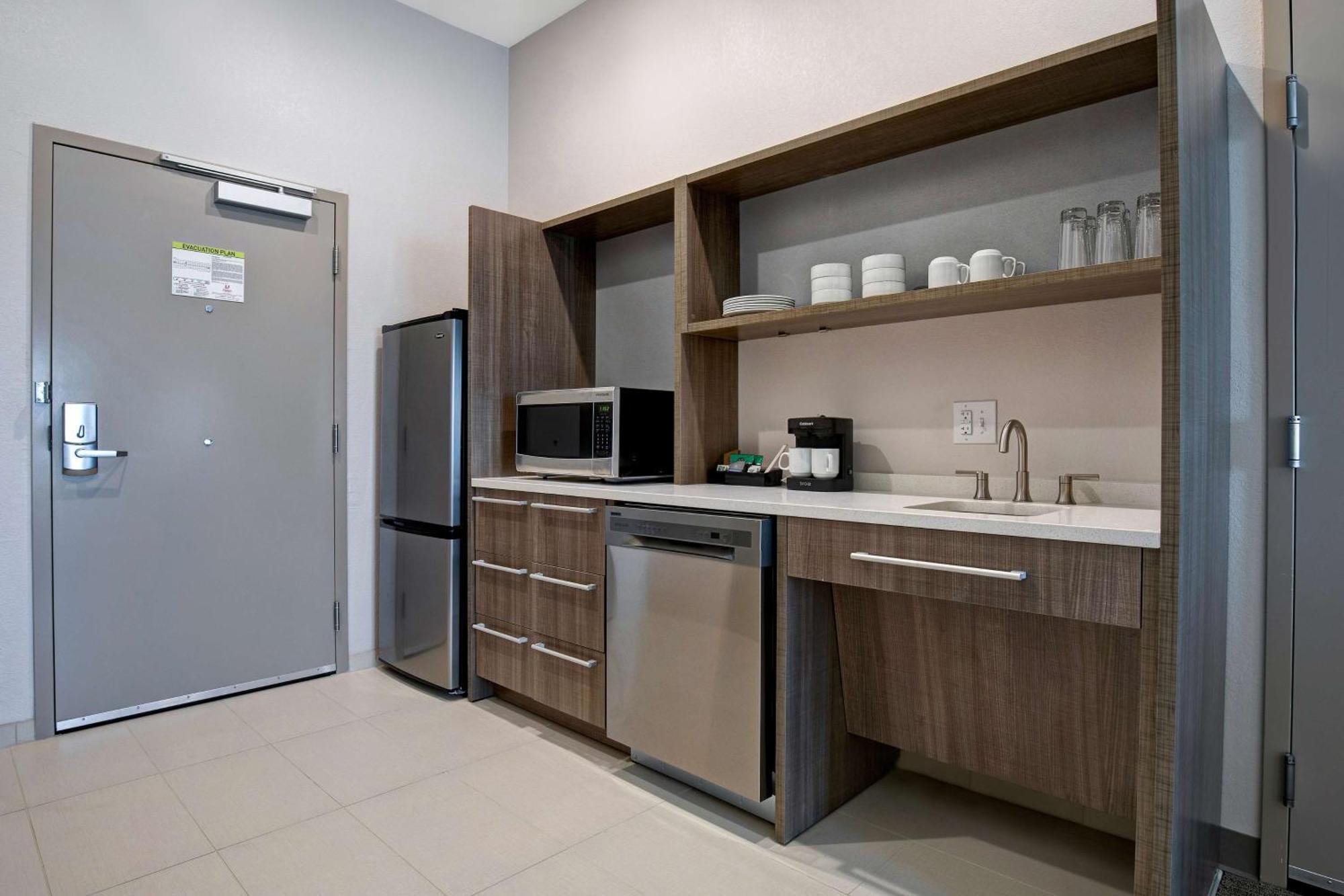 Hotel Home2 By Hilton Dallas 3*
