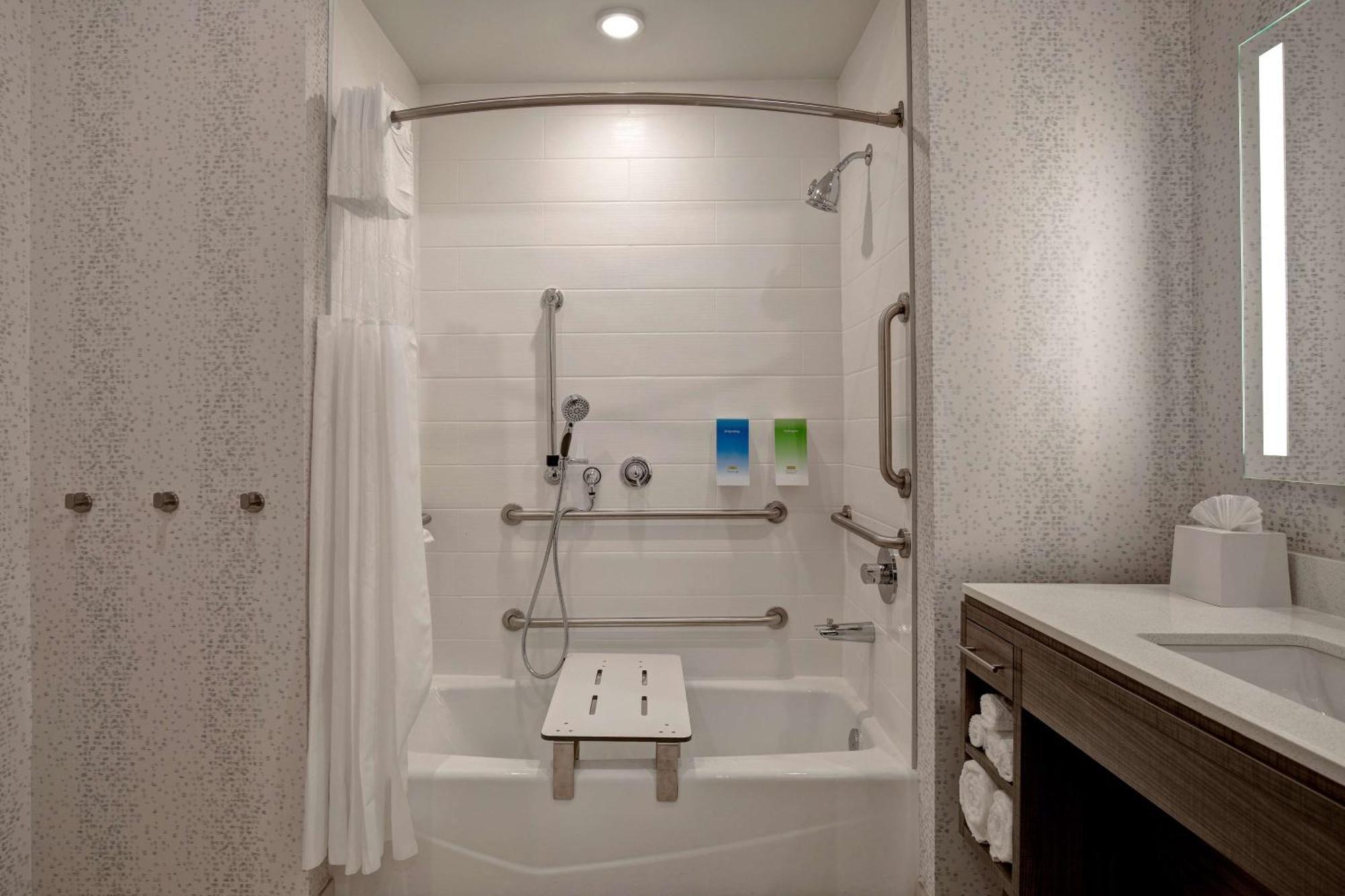 Hotel Home2 By Hilton Dallas Lewisville