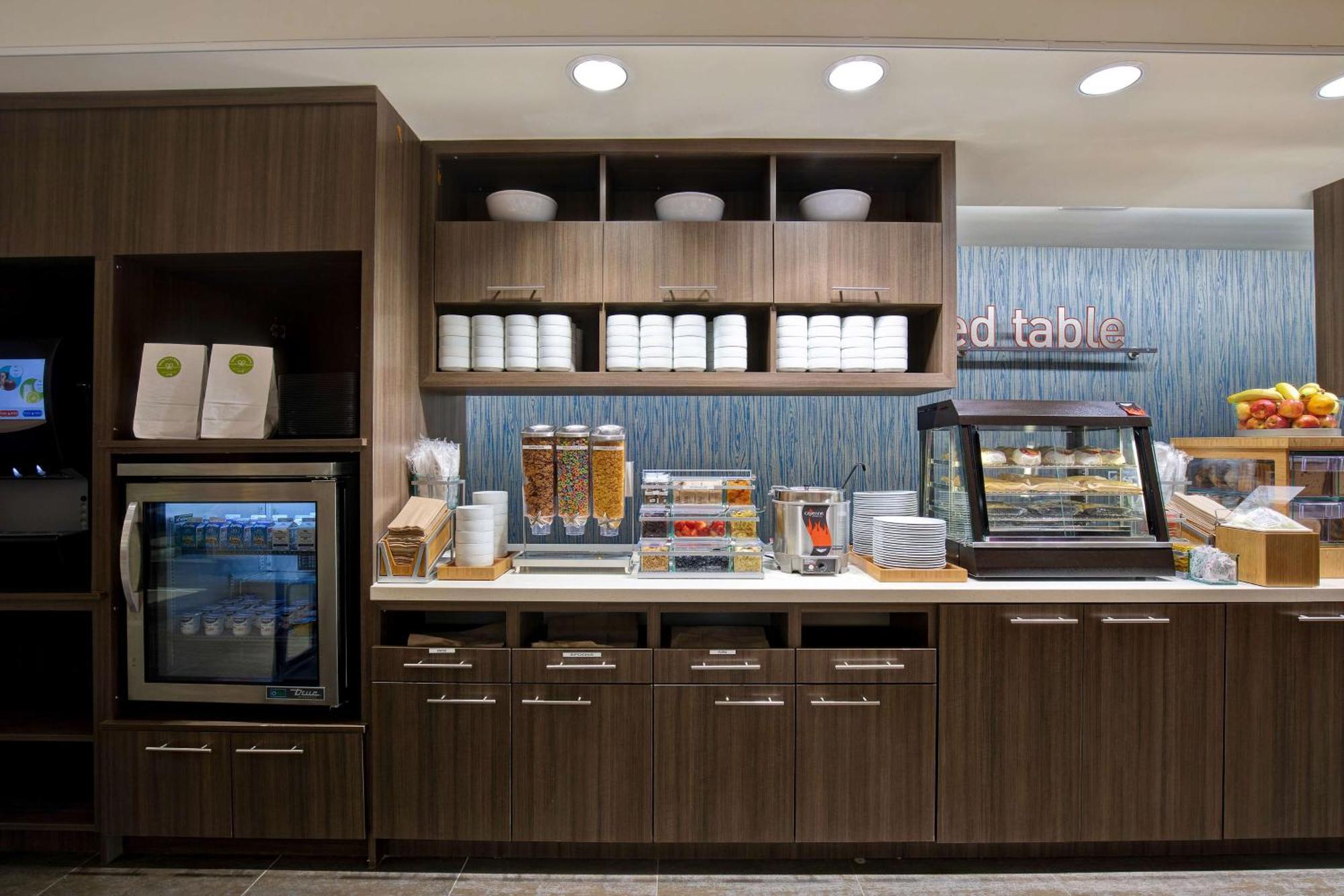 Home2 By Hilton Dallas 3*